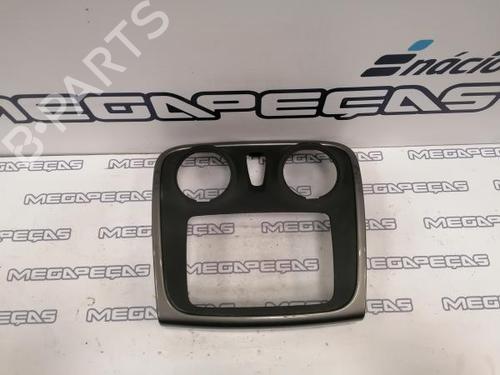 Mittelkonsole DACIA SANDERO II 1.5 dCi 75 / Blue dCi 75 (B8JW, B8M4, B8AH, B8M7, B8M6) (75 hp) 14398368