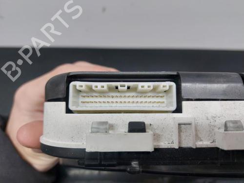 Cockpit TOYOTA COROLLA Verso (ZER_, ZZE12_, R1_) 2.2 D-4D (AUR10_, AUR10R) | BP12156497C47 