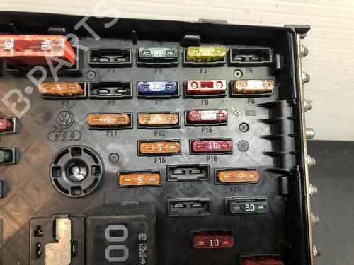 Fuse box VW PASSAT B6 Variant (3C5) 2.0 TDI | BP12156616E1 