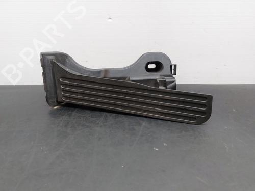 Pedal VW PASSAT B6 Variant (3C5) 2.0 TDI (120 hp) 12156618