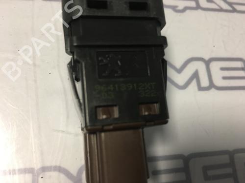 Switch PEUGEOT 208 I (CA_, CC_) 1.2 PureTech 82 | BP12297662I30 