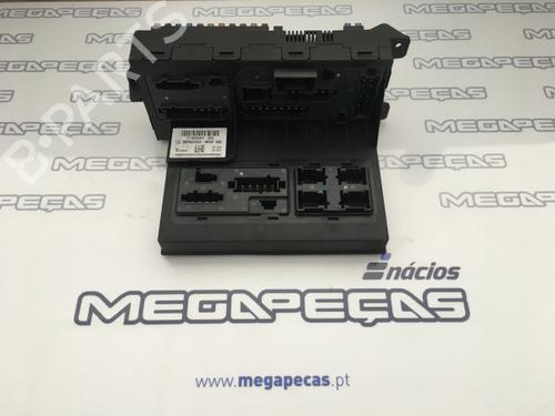 Used Fuse box MERCEDES-BENZ CLS (C219) CLS 320 CDI (219.322) (224 hp) 12156773