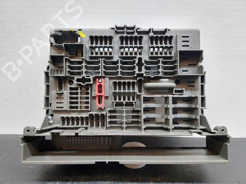 Used Fuse box BMW 3 Touring (E91) 318 d (143 hp) 12157118