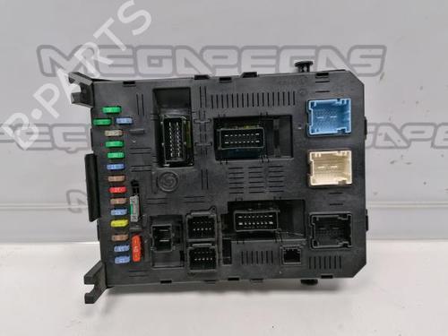 Used Fuse box PEUGEOT 407 (6D_) 2.0 HDi 135 (6DRHRH, 6DRHRE, 6DRHRG, 6DRHRJ) (136 hp) 12272122