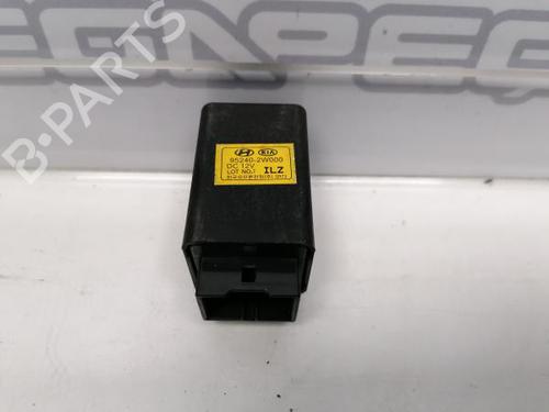 Used Switch HYUNDAI ix35 (LM, EL, ELH) 1.7 CRDi (116 hp) 22527822