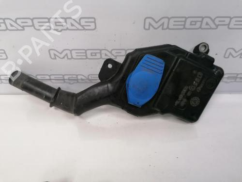 Used Windscreen washer tank AUDI A4 B8 (8K2) 2.0 TDI (143 hp) 12251633