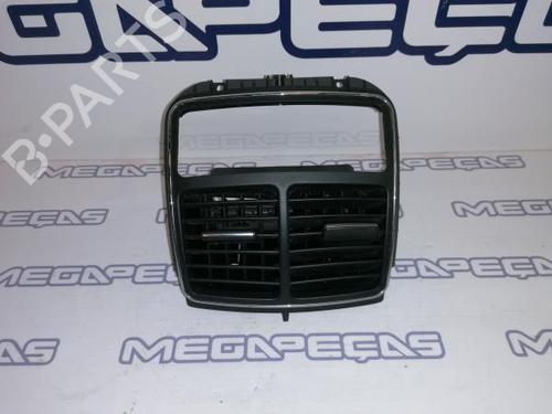 Used Air vent MERCEDES-BENZ CLS (C219) CLS 320 CDI (219.322) (224 hp) 12162902