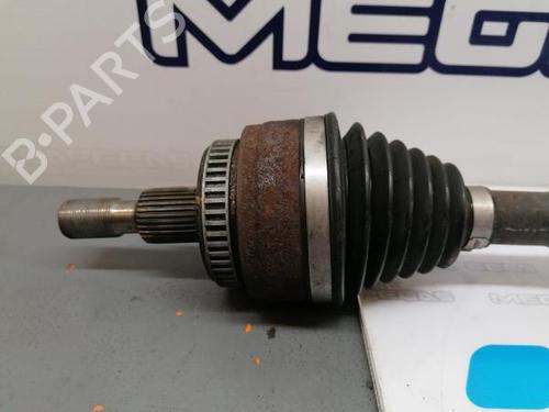 Aandrijfas links achter MERCEDES-BENZ M-CLASS (W163) ML 270 CDI (163.113) | BP12856003M40