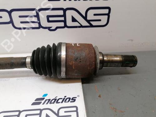 Aandrijfas links achter MERCEDES-BENZ M-CLASS (W163) ML 270 CDI (163.113) | BP12856003M40
