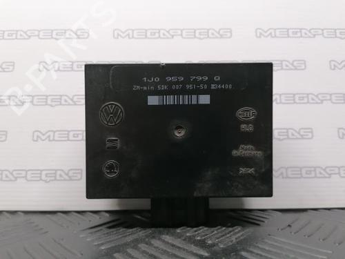 Zekeringkast VW GOLF IV (1J1) [1997-2008]  12272487