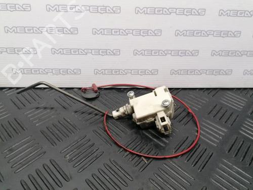 Moteur de trappe à carburant AUDI A3 (8P1) 2.0 TDI (140 hp) 12305046
