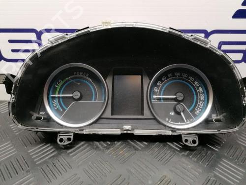Instrument cluster TOYOTA AURIS (_E18_) 1.8 Hybrid (ZWE186_, ZWE186R) | BP12164579C47 