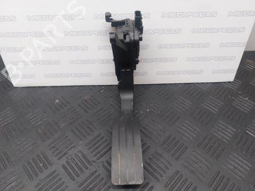 Used Pedal DACIA SANDERO II 1.0 SCe 75 (B8JC, B8JD, B8NC) (73 hp) 12165789