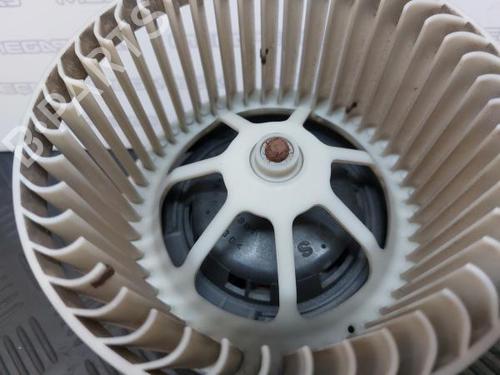 Heater blower motor PEUGEOT 407 SW (6E_, 6D_) 1.6 HDi 110 | BP12166238M62 