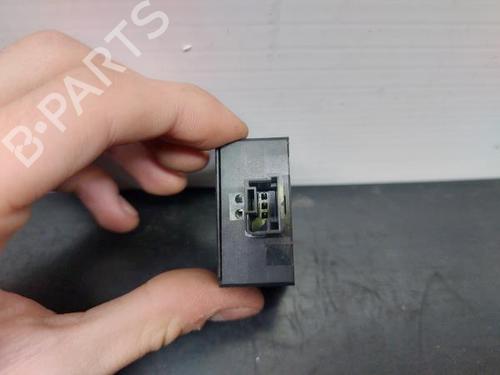 Headlight switch PEUGEOT 407 (6D_) 2.0 HDi 135 (6DRHRH, 6DRHRE, 6DRHRG, 6DRHRJ) | BP12300699I24 