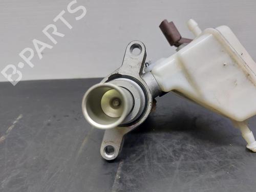 Brake master cylinder PEUGEOT 308 SW II (LC_, LJ_, LR_, LX_, L4_) 1.6 BlueHDi 120 | BP12167897M77 