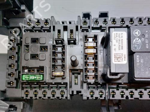 Fuse box MERCEDES-BENZ A-CLASS (W176) A 200 (176.043) | BP13120618E1 