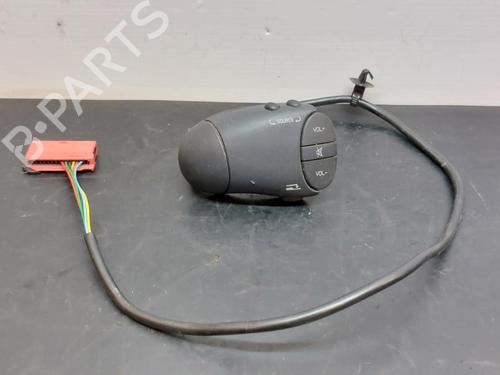 Commutateur RENAULT CLIO II (BB_, CB_) 1.2 (BB0A, BB0F, BB10, BB1K, BB28, BB2D, BB2H, CB0A,... (58 hp) 13327749