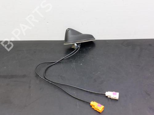 Used Antenna/Base OPEL CORSA F (P2JO) 1.2 (68) (101 hp) 13390229