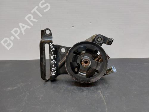 Used Steering pump TOYOTA AVENSIS (_T25_) 2.0 D-4D (CDT250_, CDT250R) (116 hp) 13399511