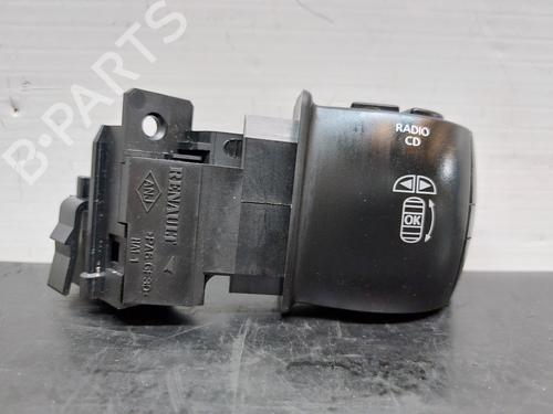 Used Switch RENAULT MEGANE III Hatchback (BZ0/1_, B3_) 1.5 dCi (BZ0C) (90 hp) 13516714