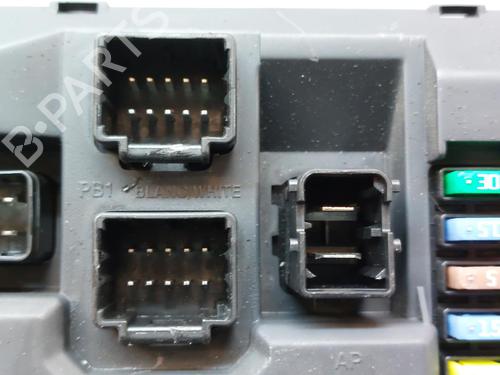 Sikringsdose CITROËN C3 II (SC_) 1.4 HDi 70 (SC8HZC, SC8HR0, SC8HP4) | BP13721554E1 