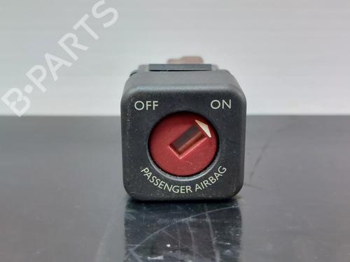 Used Switch CITROËN C3 II (SC_) 1.4 HDi 70 (SC8HZC, SC8HR0, SC8HP4) (68 hp) 13721558