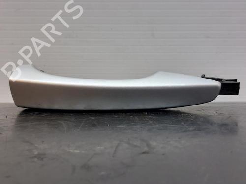 Klamka zewnętrzna drzwi tylnych prawych CITROËN C4 CACTUS 1.2 VTi 82 BP13905653C130