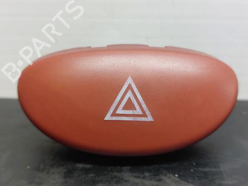 Bouton de warning PEUGEOT 206 Hatchback (2A/C) 1.1 i (60 hp) 14981338