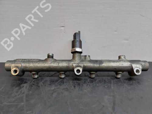 Used Injection rail PEUGEOT 607 (9D, 9U) 2.2 HDi (133 hp) 15502319