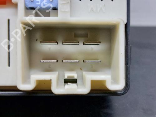 Fuse box RENAULT LAGUNA III Grandtour (KT0/1) 2.0 dCi (KT01, KT08, KT09, KT0K, KT12, KT1D, KT1W) | BP15893946E1 