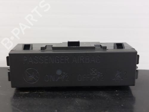 Switch OPEL ASTRA K (B16) 1.5 CRDI (68) 39124069 / 17024236