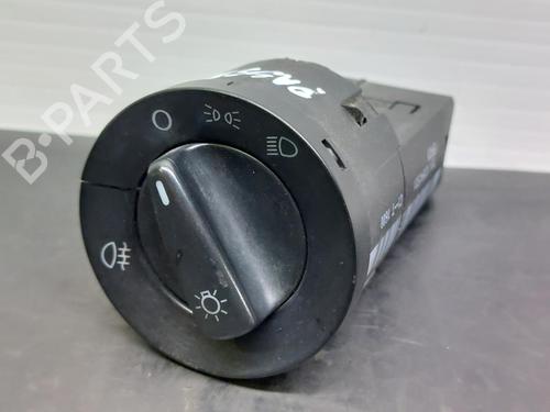 Used Headlight switch VW PASSAT B5 (3B2) 1.6 (101 hp) 16294917