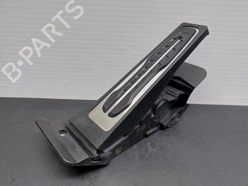Used Pedal BMW 1 (F40) M 135 i xDrive (306 hp) 16485161