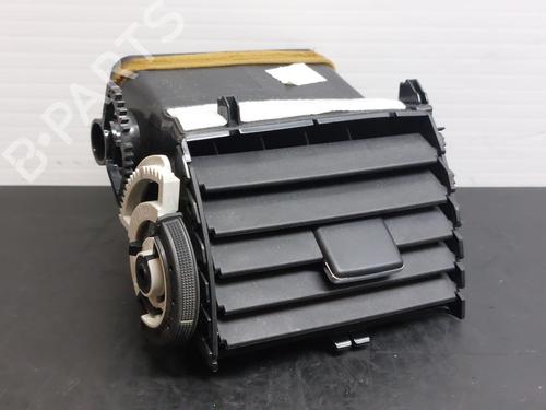 Air vent TOYOTA AVENSIS Saloon (_T27_) 2.0 D-4D (ADT270_, ADT270R) 55670-05160 / 55670-05171