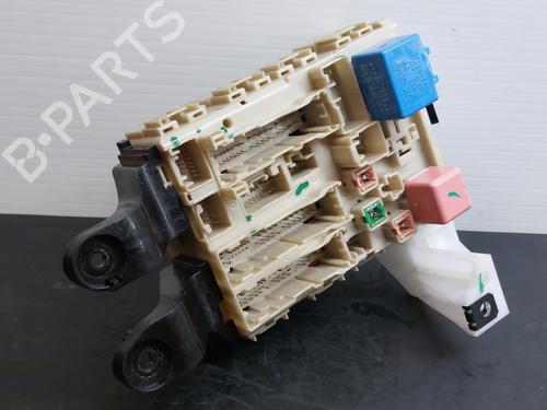 Used Fuse box TOYOTA AVENSIS Saloon (_T27_) 2.0 D-4D (ADT270_, ADT270R) (126 hp) 16717994