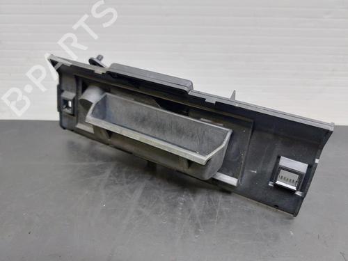 Used Tailgate handle PEUGEOT 206 Hatchback (2A/C) 1.1 i (60 hp) 16751420