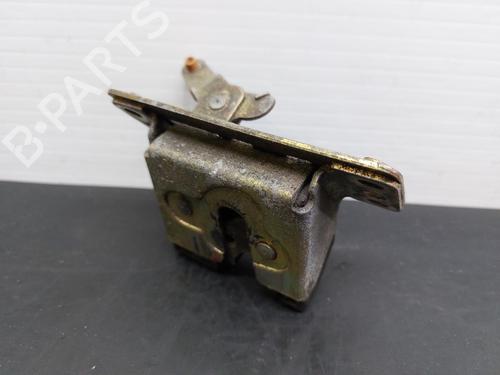 Used Tailgate lock OPEL VECTRA B Estate (J96) 1.6 i 16V (F35) (100 hp) 16751425