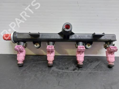 Used Injection rail FIAT STILO Multi Wagon (192_) 1.4 16V (95 hp) 16774430
