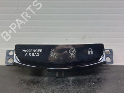 Used Display monitor NISSAN QASHQAI II (J11, J11_) 1.6 dCi (130 hp) 16885736