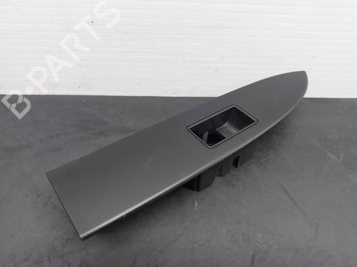 Door moulding trim TOYOTA AVENSIS Saloon (_T27_) 2.0 D-4D (ADT270_, ADT270R) 74272-05060 / 74272-05090
