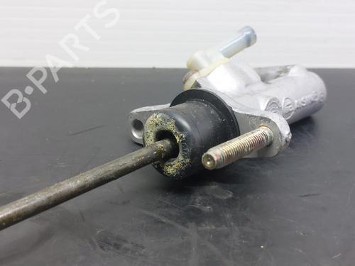 Clutch slave cylinder TOYOTA HIACE IV Van (__H1_, __H2_) 2.4 D (LXH12, LXH22) | BP17088090M113 