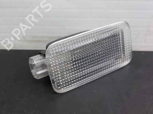 Interior roof light TOYOTA AVENSIS Saloon (_T27_) 2.0 D-4D (ADT270_, ADT270R) 81330-05050 / 8133005050