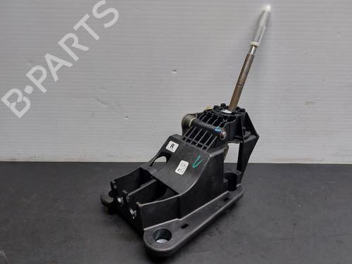 Gear lever CITROËN C4 CACTUS 1.2 VTi 82 | BP17179099M90 