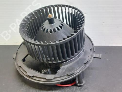 Used Heater blower motor AUDI A3 Sportback (8VA, 8VF) 2.0 TDI (150 hp) 17199808