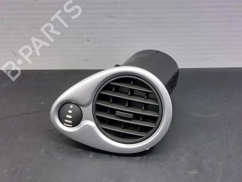 Used Air vent RENAULT CLIO III (BR0/1, CR0/1) 1.2 16V (BR02, BR0J, BR11, CR02, CR0J, CR11) (75 hp) 17918707