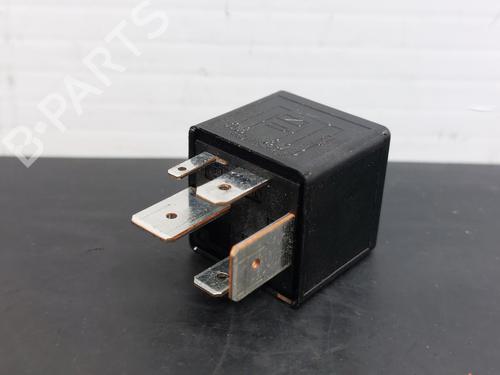 Switch VW GOLF V (1K1) 1.6 FSI | BP18324040I30 