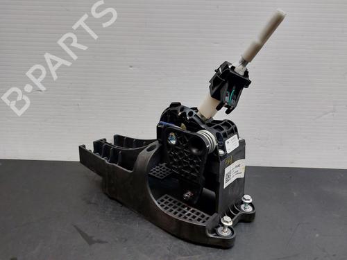 Used Gear lever OPEL ASTRA K (B16) 1.6 CDTi (68) (110 hp) 18330245
