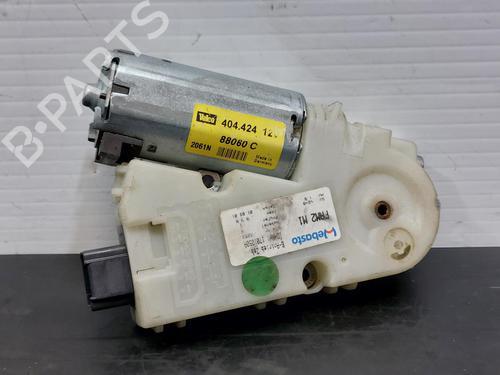 Moteur du toit ouvrant CITROËN C5 I (DC_) 2.0 HDi (DCRHZB, DCRHZE) (109 hp) 18345941
