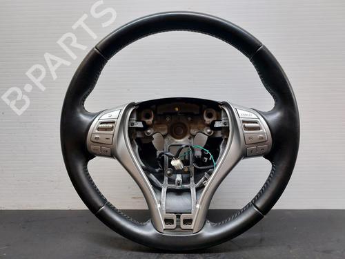 Used Steering wheel NISSAN QASHQAI II (J11, J11_) 1.6 dCi (130 hp) 18666627